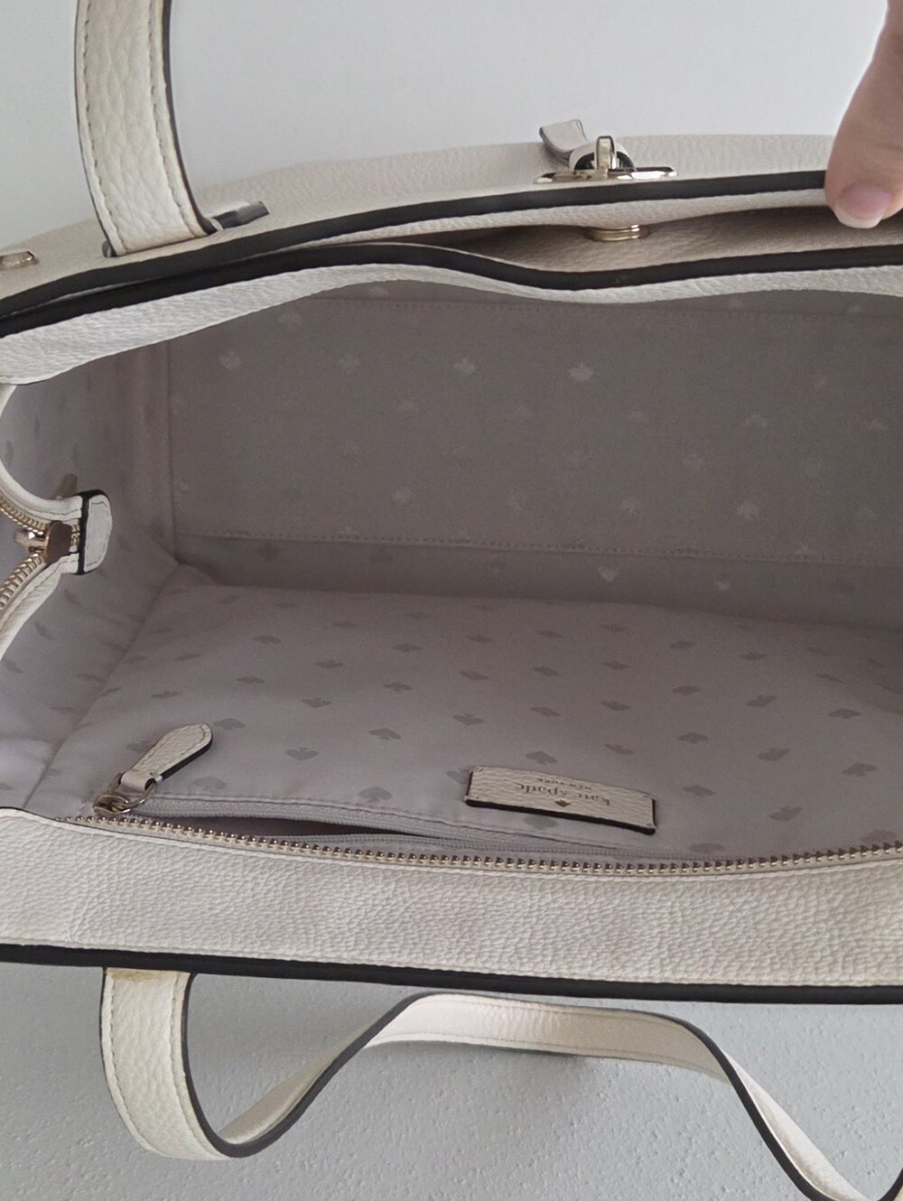 Kate Spade K6113 Large Pebbled Tote - Picture 3 of 9